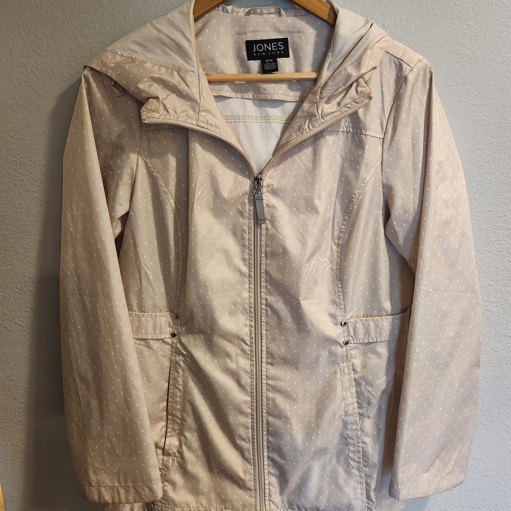 Jones New York Tan Polka Dot Utility Jacket Rain Jacket Sz M Travel Light Weight